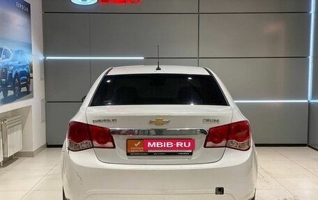 Chevrolet Cruze II, 2010 год, 505 000 рублей, 4 фотография