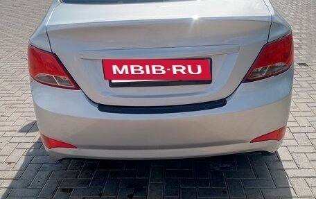 Hyundai Solaris II рестайлинг, 2015 год, 900 000 рублей, 11 фотография