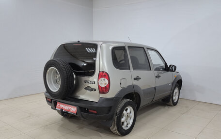 Chevrolet Niva I рестайлинг, 2011 год, 455 000 рублей, 4 фотография