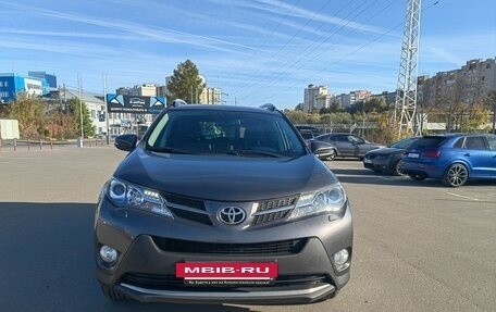 Toyota RAV4, 2013 год, 1 800 000 рублей, 2 фотография
