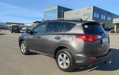 Toyota RAV4, 2013 год, 1 800 000 рублей, 6 фотография