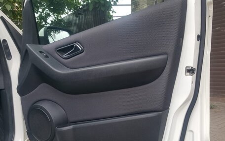 Mercedes-Benz A-Класс, 2011 год, 750 000 рублей, 7 фотография
