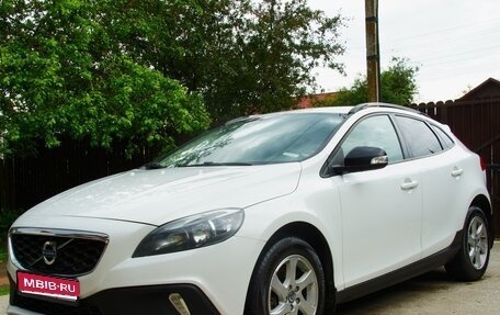 Volvo V40 II рестайлинг, 2013 год, 1 100 000 рублей, 1 фотография