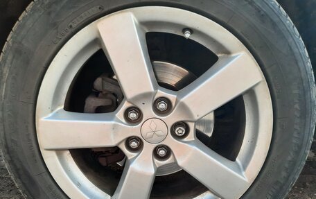 Mitsubishi Outlander III рестайлинг 3, 2008 год, 1 000 000 рублей, 10 фотография