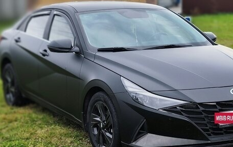 Hyundai Elantra, 2021 год, 2 100 000 рублей, 2 фотография