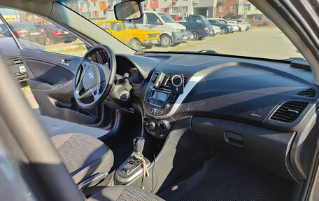 Hyundai Solaris II рестайлинг, 2014 год, 1 100 000 рублей, 14 фотография