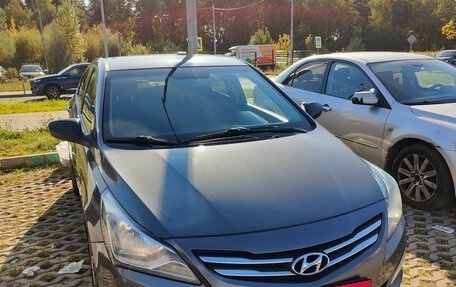 Hyundai Solaris II рестайлинг, 2014 год, 1 100 000 рублей, 22 фотография