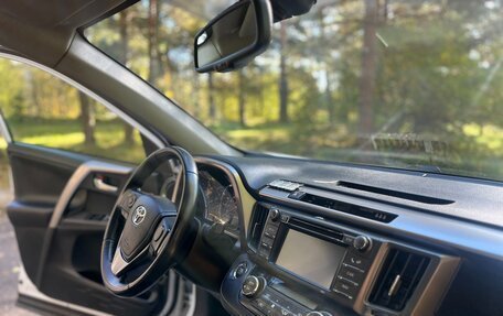 Toyota RAV4, 2015 год, 1 850 000 рублей, 6 фотография