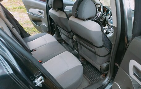 Chevrolet Cruze II, 2010 год, 540 000 рублей, 13 фотография