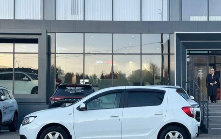 Renault Sandero II рестайлинг, 2015 год, 670 000 рублей, 2 фотография
