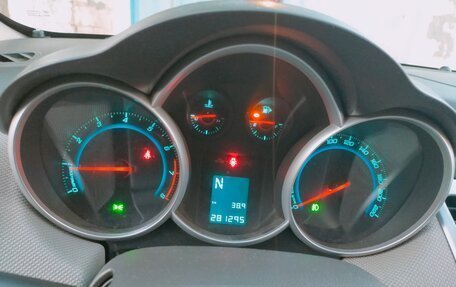 Chevrolet Cruze II, 2010 год, 540 000 рублей, 10 фотография