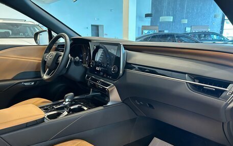 Lexus RX IV рестайлинг, 2025 год, 7 800 000 рублей, 24 фотография