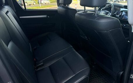 Toyota Hilux VIII, 2016 год, 3 900 000 рублей, 15 фотография