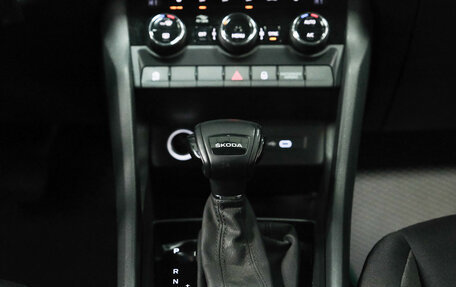 Skoda Karoq I, 2020 год, 2 160 000 рублей, 17 фотография