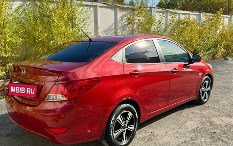 Hyundai Solaris II рестайлинг, 2013 год, 920 000 рублей, 5 фотография