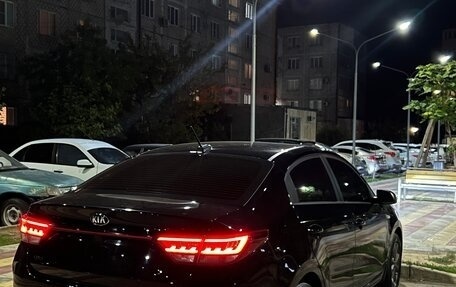 KIA Rio IV, 2020 год, 1 620 000 рублей, 2 фотография