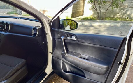 KIA Sportage IV рестайлинг, 2017 год, 2 200 000 рублей, 2 фотография