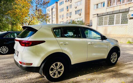 KIA Sportage IV рестайлинг, 2017 год, 2 200 000 рублей, 6 фотография