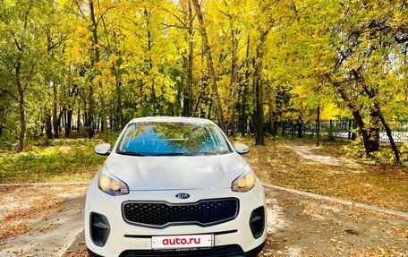 KIA Sportage IV рестайлинг, 2017 год, 2 200 000 рублей, 21 фотография