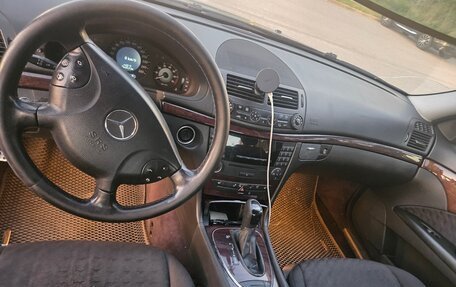 Mercedes-Benz E-Класс, 2005 год, 675 000 рублей, 6 фотография