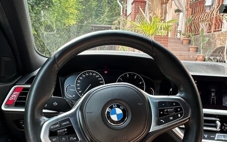BMW 3 серия, 2019 год, 3 690 000 рублей, 12 фотография