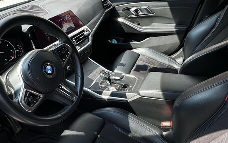 BMW 3 серия, 2019 год, 3 690 000 рублей, 13 фотография