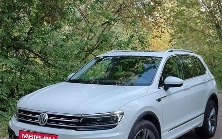 Volkswagen Tiguan II, 2018 год, 2 249 000 рублей, 2 фотография