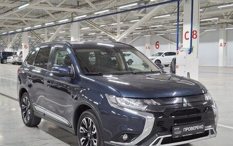 Mitsubishi Outlander III рестайлинг 3, 2021 год, 2 299 000 рублей, 3 фотография