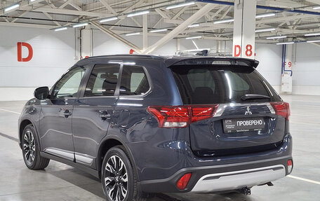 Mitsubishi Outlander III рестайлинг 3, 2021 год, 2 299 000 рублей, 7 фотография
