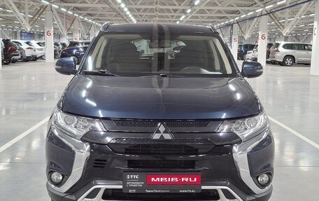 Mitsubishi Outlander III рестайлинг 3, 2021 год, 2 299 000 рублей, 2 фотография