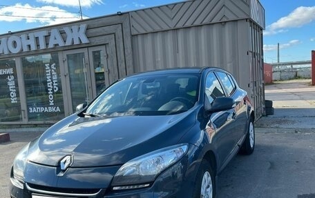 Renault Megane III, 2013 год, 800 000 рублей, 2 фотография