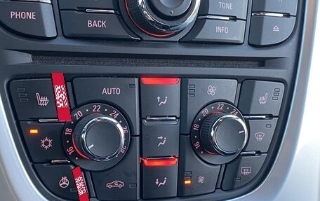 Opel Astra J, 2013 год, 860 000 рублей, 33 фотография