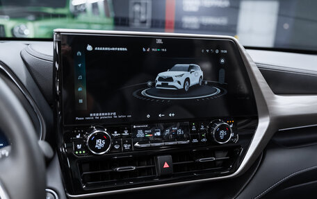 Toyota Highlander, 2025 год, 6 100 000 рублей, 17 фотография