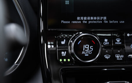 Toyota Highlander, 2025 год, 6 100 000 рублей, 18 фотография