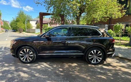 Volkswagen Touareg III, 2018 год, 4 300 000 рублей, 5 фотография