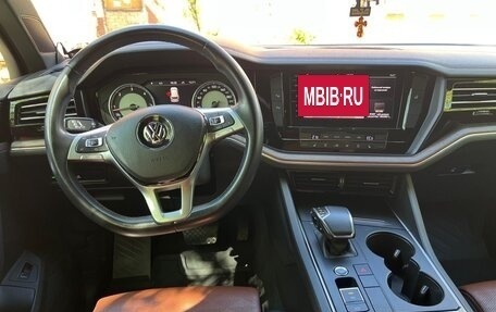 Volkswagen Touareg III, 2018 год, 4 300 000 рублей, 8 фотография
