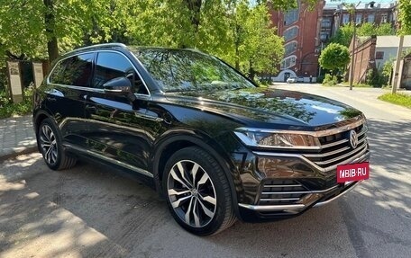 Volkswagen Touareg III, 2018 год, 4 300 000 рублей, 3 фотография