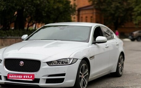 Jaguar XE I рестайлинг, 2016 год, 1 850 000 рублей, 9 фотография