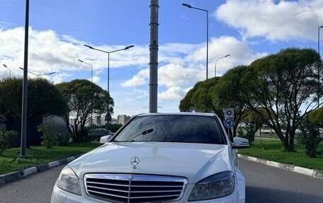 Mercedes-Benz C-Класс, 2010 год, 1 350 000 рублей, 2 фотография
