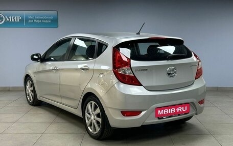 Hyundai Solaris II рестайлинг, 2011 год, 845 000 рублей, 5 фотография