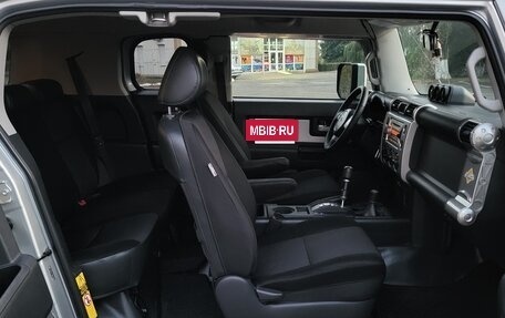 Toyota FJ Cruiser, 2008 год, 2 600 000 рублей, 21 фотография