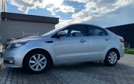 KIA Rio III рестайлинг, 2016 год, 1 050 000 рублей, 4 фотография