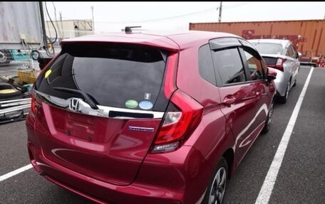 Honda Fit III, 2019 год, 1 500 000 рублей, 3 фотография