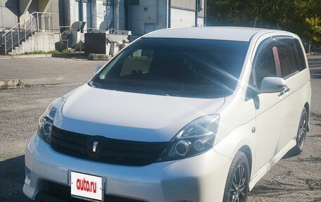 Toyota ISis I, 2012 год, 1 220 000 рублей, 1 фотография