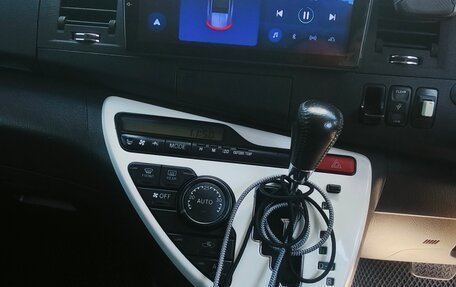 Toyota ISis I, 2012 год, 1 220 000 рублей, 8 фотография