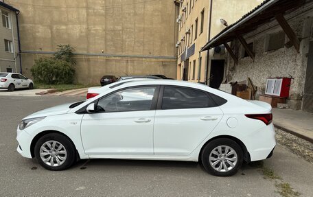 Hyundai Solaris II рестайлинг, 2019 год, 880 000 рублей, 3 фотография