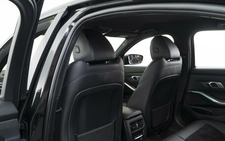 BMW 3 серия, 2019 год, 3 677 840 рублей, 13 фотография