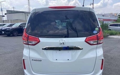 Honda Freed II, 2022 год, 1 183 000 рублей, 4 фотография