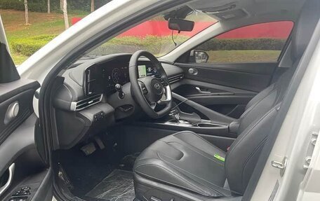 Hyundai Elantra, 2023 год, 1 280 000 рублей, 4 фотография