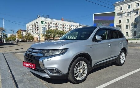 Mitsubishi Outlander III рестайлинг 3, 2015 год, 2 450 000 рублей, 3 фотография